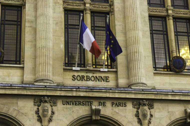 Les universités françaises séduisent les géants de l'Intelligence Artificielle / iStock.com - MagSop
