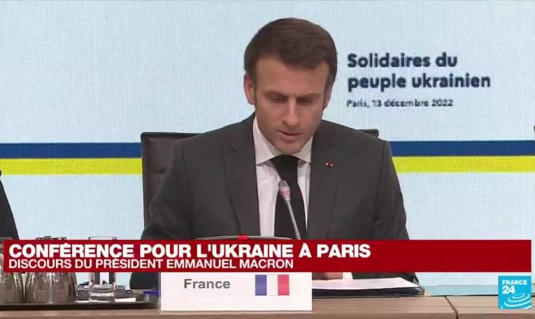 REPLAY - Emmanuel Macron veut aider les Ukrainiens "à résister pendant cet hiver"