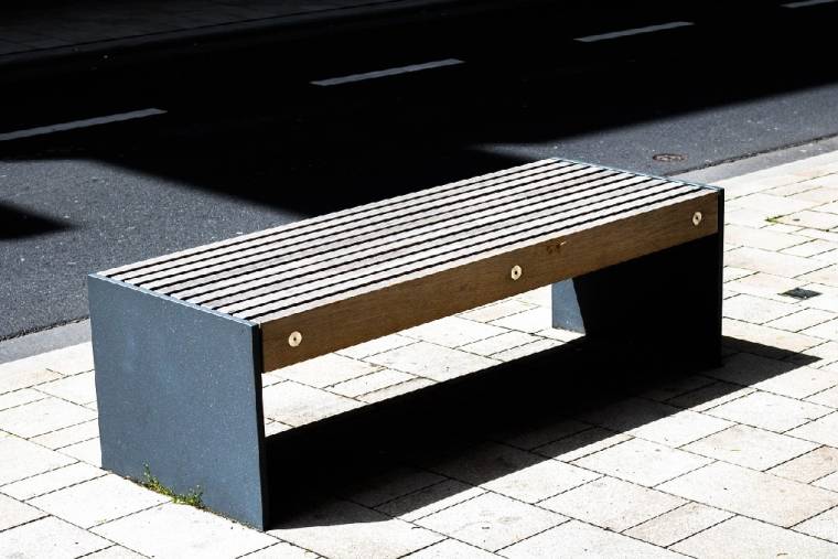 À La Défense, le public testera et choisira son mobilier urbain préféré (Crédit photo: Gentle07 - Pixabay)