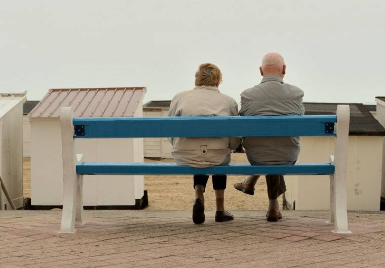 Selon une étude de la Drees publiée en mai dernier, l'âge moyen de départ à la retraite était de 62 ans et 2 mois en 2019. ( AFP / DENIS CHARLET )