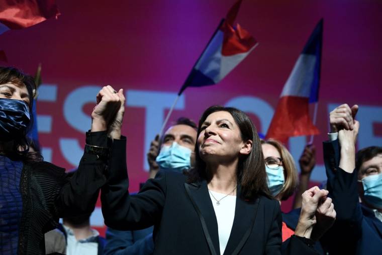 Anne Hidalgo à Perpignan, le 12 décembre 2021. ( AFP / LIONEL BONAVENTURE )