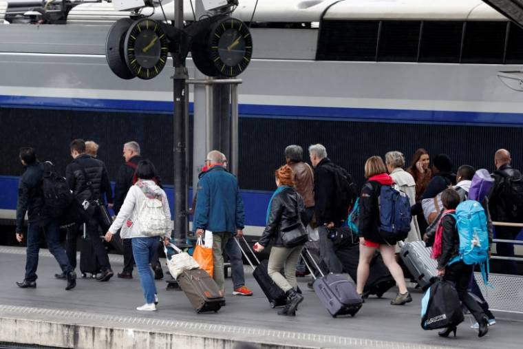 LA DIRECTION DE LA SNCF SOUMET UN PROJET D'ACCORD À LA SIGNATURE DES SYNDICATS