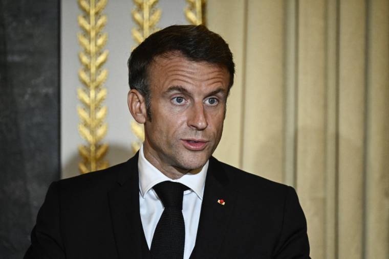 Emmanuel Macron à Paris, le 4 octobre 2023. ( AFP / JULIEN DE ROSA )