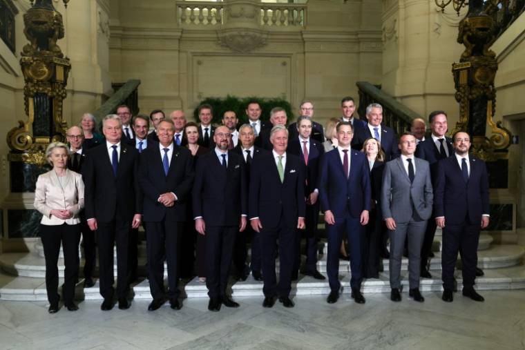 Les dirigeants de l'Union européenne se réunissent avec le roi Philippe à Bruxelles le 17 avril 2024 ( POOL / Olivier HOSLET )