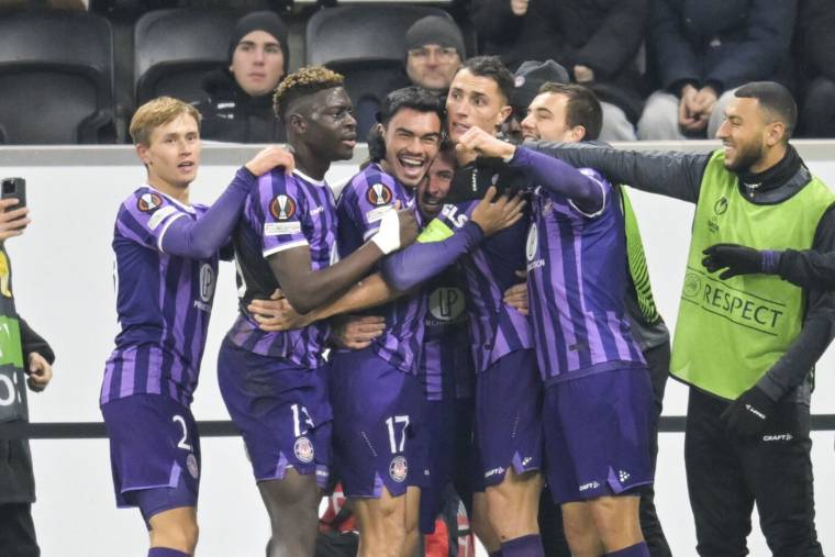 LINZ,AUSTRIA,14.DEC.23 - SOCCER - UEFA Europa League, group stage, Linzer ASK vs Toulouse FC. Image shows the rejoicing of Toulouse.Photo: GEPA pictures/ Christian Moser - Photo by Icon sport