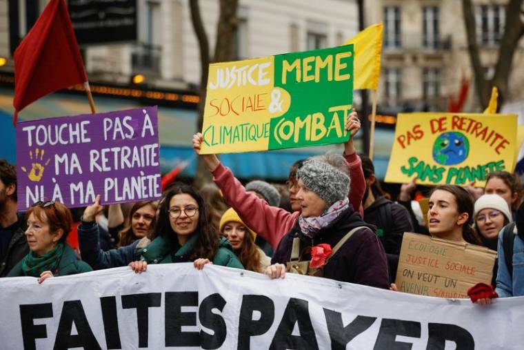 Sixième journée de protestation nationale en France contre la réforme des retraites
