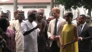Nigeria: le prince Harry et son épouse Meghan accueillis à Lagos
