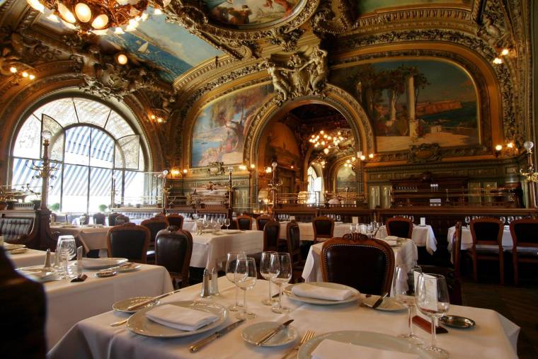 Découvrez 5 restaurants de la capitale qui nous transportent à la Belle Époque. crédit photo : Getty Images