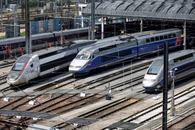 LÉGÈRE AMÉLIORATION DU TRAFIC À LA SNCF MALGRÉ LES GRÈVES CGT ET SUD RAIL