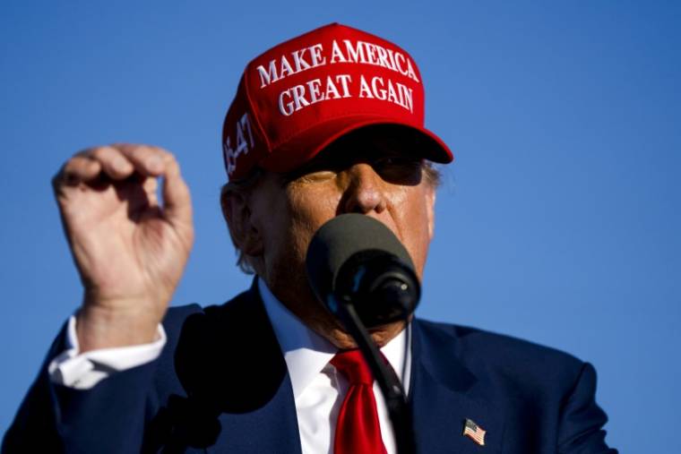 Le candidat républicain à la présidence, l'ex-président des Etats-Unis Donald Trump, prend la parole lors d'un rassemblement le 1er mai 2024 à Avflight Saginaw à Freeland, dans le Michigan ( GETTY IMAGES NORTH AMERICA / Nic Antaya )