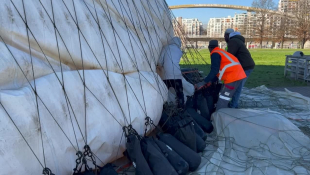 À Paris, le ballon captif du parc André Citroën part en repos hivernal et recycle son hélium