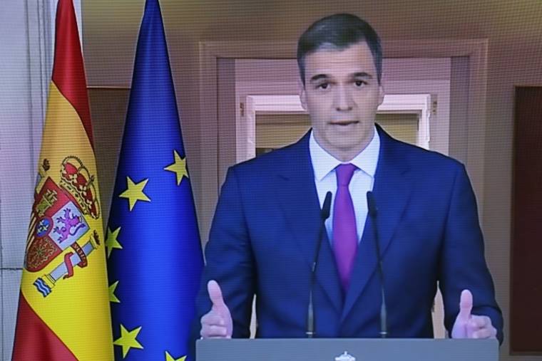 Capture d'écran du Premier ministre espagnol Pedro Sanchez annonçant le 29 avril 2024 qu'il restait à son poste ( AFP / Thomas COEX )