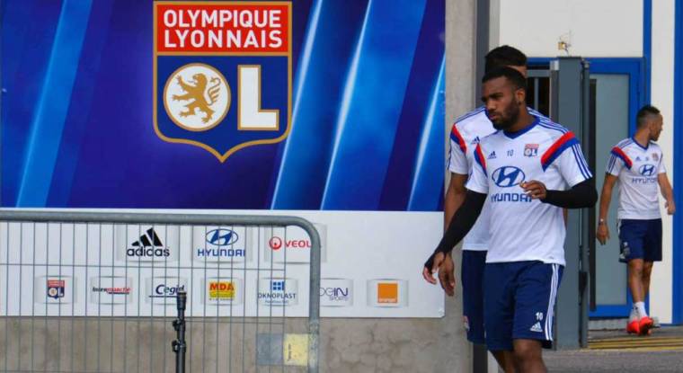 Joueurs de l'Olympique Lyonnais à l'entraînement. (© OL Groupe)