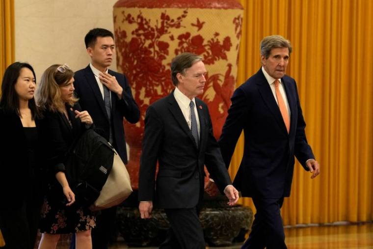 L'envoyé américain pour le climat John Kerry à Pékin, en Chine
