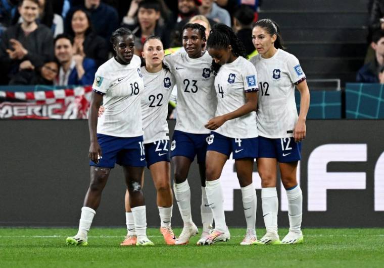 L'équipe féminine de football française durant le match contre le Panama