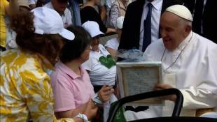 Italie: le pape François célèbre la messe au stade Bentegodi à Vérone