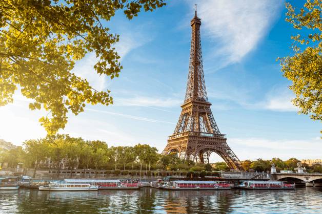 L'Insee prévoit une amélioration du paysage économique en France cette année, mais évoque néanmoins certains risques.