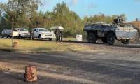 Nouvelle-Calédonie: opération de démantèlement d'un barrage près de l'aéroport