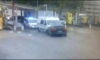 Image tirée d'une vidéosurveillance, le 15 mai 2024, montrant un véhicule Peugeot noir volé percutant un fourgon pénitentiaire lors d'une attaque au péage routier d'Incarville, dans l'Eure, le 14 mai 2024 ( UNKNOWN / - )