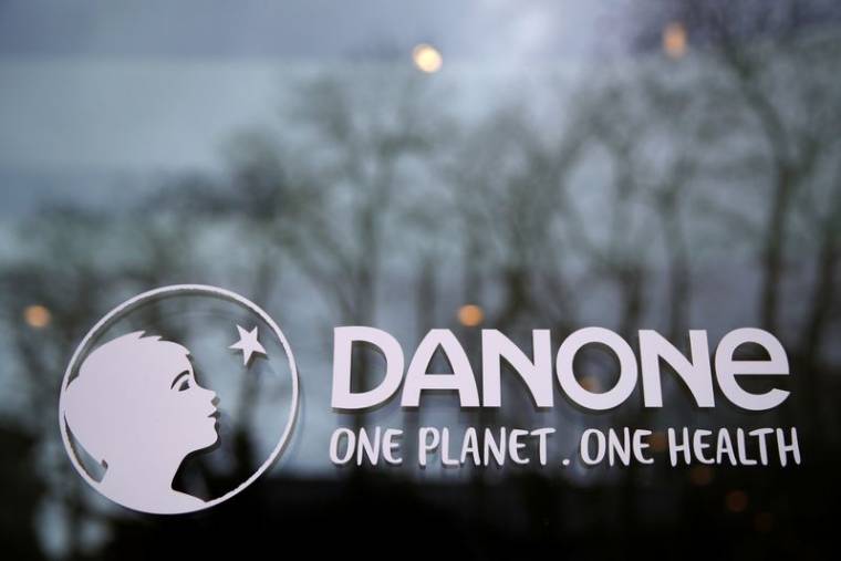 Danone, qui entend renouer avec la croissance organique dès le deuxième trimestre, a également confirmé attendre une marge opérationnelle courante 2021 "globalement en ligne" avec celle de 14% atteinte en 2020.