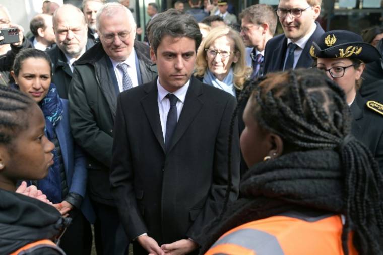 Le Premier ministre Gabriel Attal rencontre des jeunes à la maison des Jeunes et de la Culture à Viry-Châtillon, le 18 avril 2024  dans l'Essonne ( POOL / Bertrand GUAY )