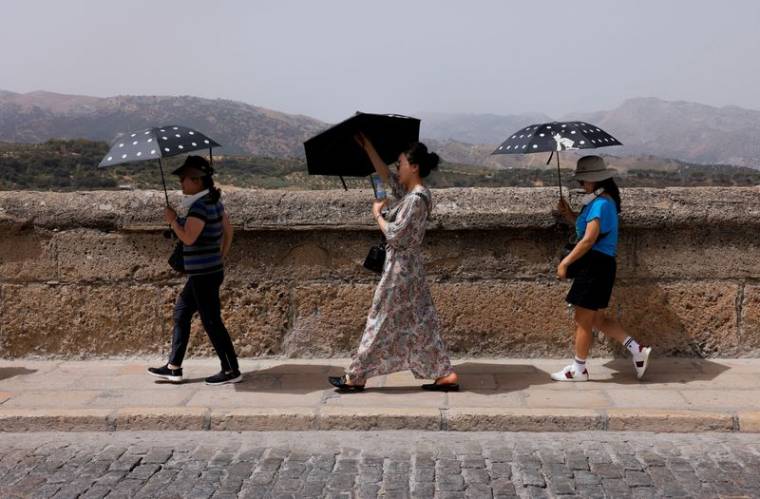 Photo d'archives: La troisième vague de chaleur de l'été frappe l'Espagne