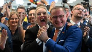 Les co-présidents du parti d'extrême droite allemand AfD  Alice Weidel (G) et Tino Chrupalla (D), le 9 juin 2024 à Berlin ( AFP / RALF HIRSCHBERGER )