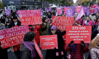 Manifestation à Paris contre les violences faites aux femmes, le 23 novembre 2024 ( AFP / STEPHANE DE SAKUTIN )