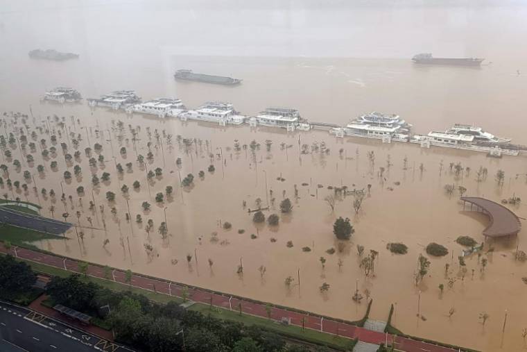 Des zones inondées après des pluies torrentielles à Qingyuan, dans le sud de la Chine, le 22 avril 2024 ( AFP / STR )