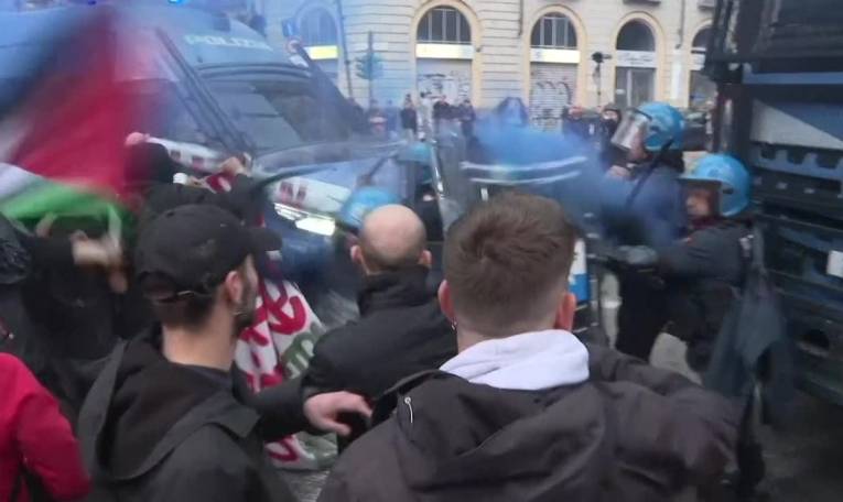 G7 à Turin: affrontements entre la police et des manifestants
