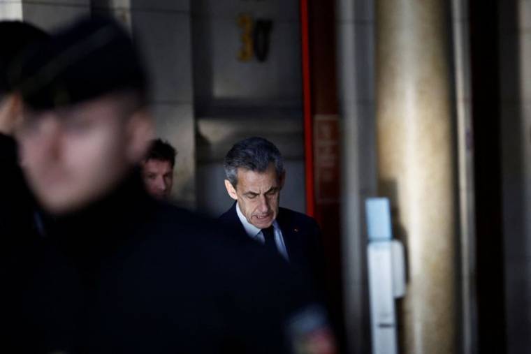 Nicolas Sarkozy, dans un tribunal parisien
