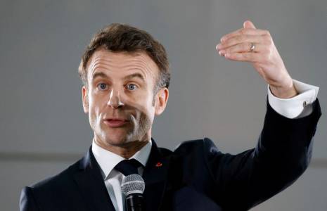 Emmanuel Macron à la préfecture de Paris et d'Ile-de-France