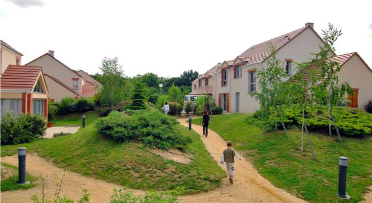 Les transactions en province ont en partie compensé la baisse  des ventes de logements anciens constatée en Île-de-France. (© DR)