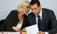 Marine Le Pen (g) et Jordan Bardella lors d'un séminaire du Rassemblement national (RN) à Paris, le 14 septembre 2024 ( AFP / Ludovic MARIN )