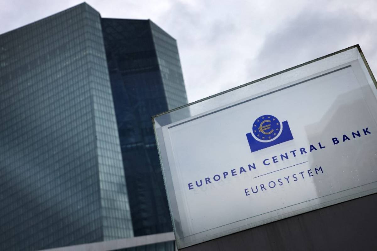 En s'obstinant à faire baisser l'euro, la BCE fragiliserait la situation »  (Véronique Riches-Flores) - 21/01/2016 à 14:13 - Boursorama