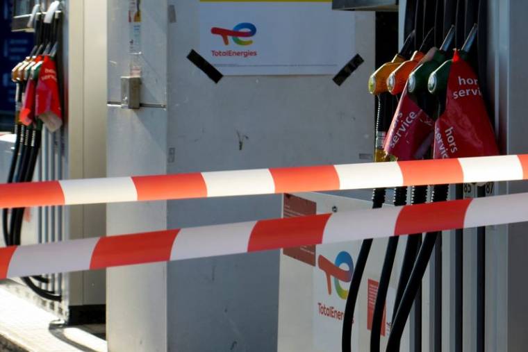 Des pompes à essence "hors service" dans une station-service TotalEnergies à Haulchin près de Valenciennes