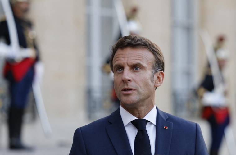 Le président de la République Emmanuel Macron à l'Elysée le 12 septembre 2022. ( AFP / LUDOVIC MARIN )