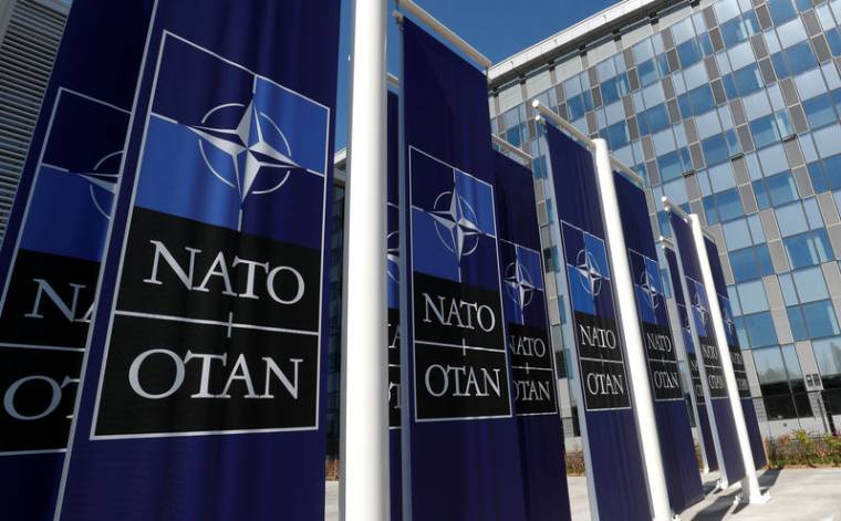 OTAN: LA FRANCE MET EN GARDE CONTRE LE "DOGMATISME" FINANCIER