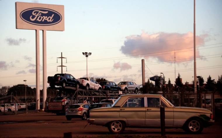 FORD RAPPELLE ENVIRON 850.000 VOITURES AUX USA