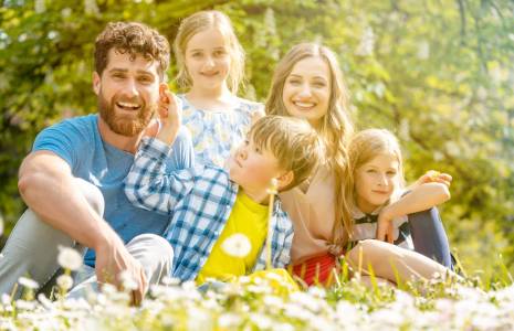 Si vous avez plus de trois enfants à charge, vous avez peut-être droit au complément familial crédit photo : Kzenon/Shutterstock / Kzenon