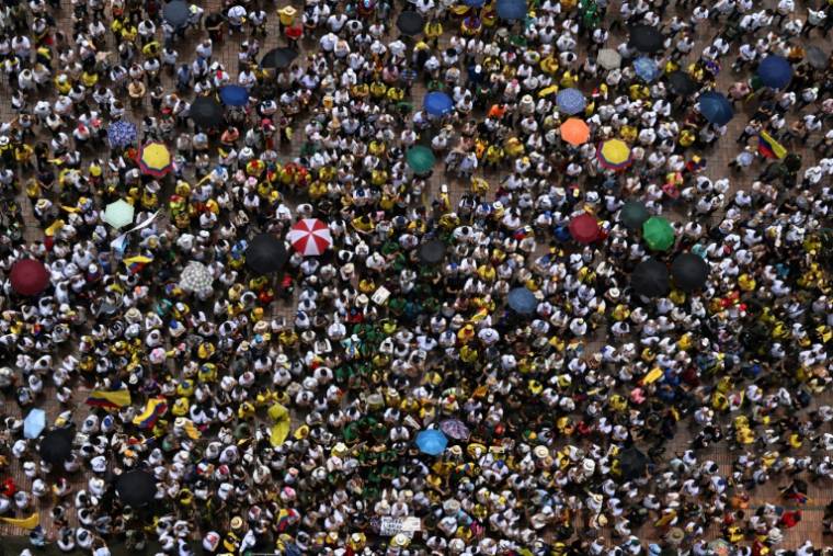 Manifestation contre le gouvernement colombien de gauche de Gustavo Petro, dont la popularité est au plus bas après vingt mois au pouvoir, le 21 avril 2024 à Cali ( AFP / Joaquin Sarmiento )