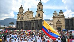 Des milliers de personnes manifestant le 27 septembre 2023 dans la capitale colombienne Bogota en soutien à la politique du président de gauche Gustavo Petro ( AFP / Juan BARRETO )