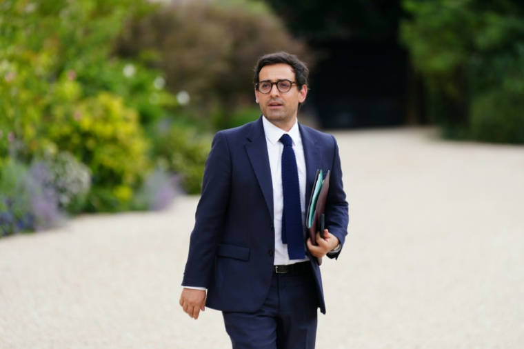 Le ministre des Affaires étrangères sortant Stéphane Séjournée, le 23 août 2024 à Paris ( AFP / Dimitar DILKOFF )