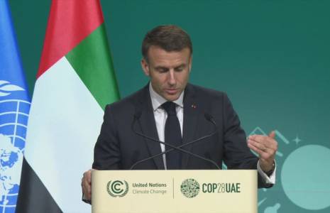 COP28: Macron appelle les pays du G7 à mettre fin au charbon "avant 2030"