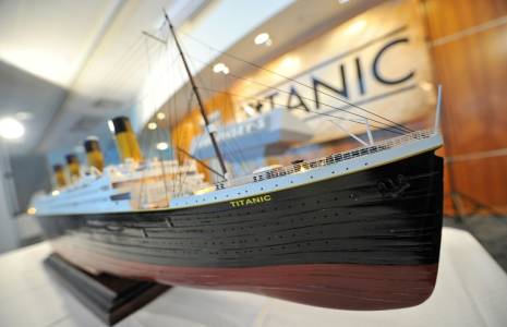 Une maquette du Titanic photographiée le 5 janvier 2012 avant une vente aux enchère dans un musée de New York ( GETTY IMAGES NORTH AMERICA / Mike Coppola )