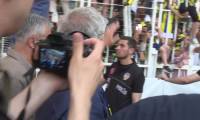 Football: José Mourinho accueilli en popstar au Fenerbahçe