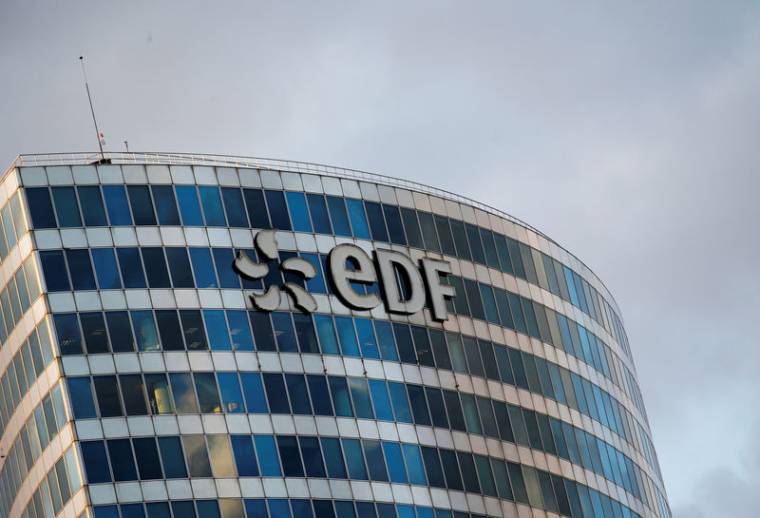 LE PDG D'EDF CONSERVE LA CONFIANCE DU GOUVERNEMENT, DIT LE MAIRE