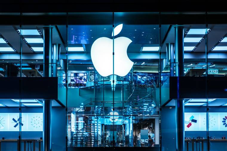 Apple est de loin la plus grande entreprise mondiale avec sa capitalisation boursière de 2.900 Mds USD soit plus que le PNB de la France !  (crédit : Adobe Stock)