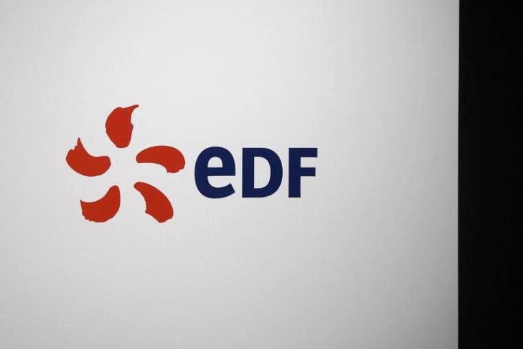 Le logo EDF photographié avant la présentation des résultats semestriels 2023