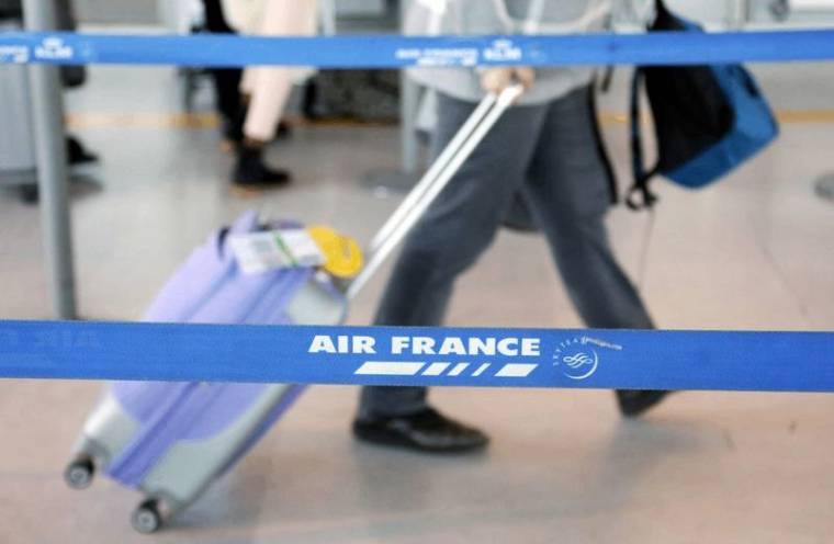 AIR FRANCE: LE NOMBRE DE PASSAGERS EN BAISSE DE 0,5% EN FÉVRIER